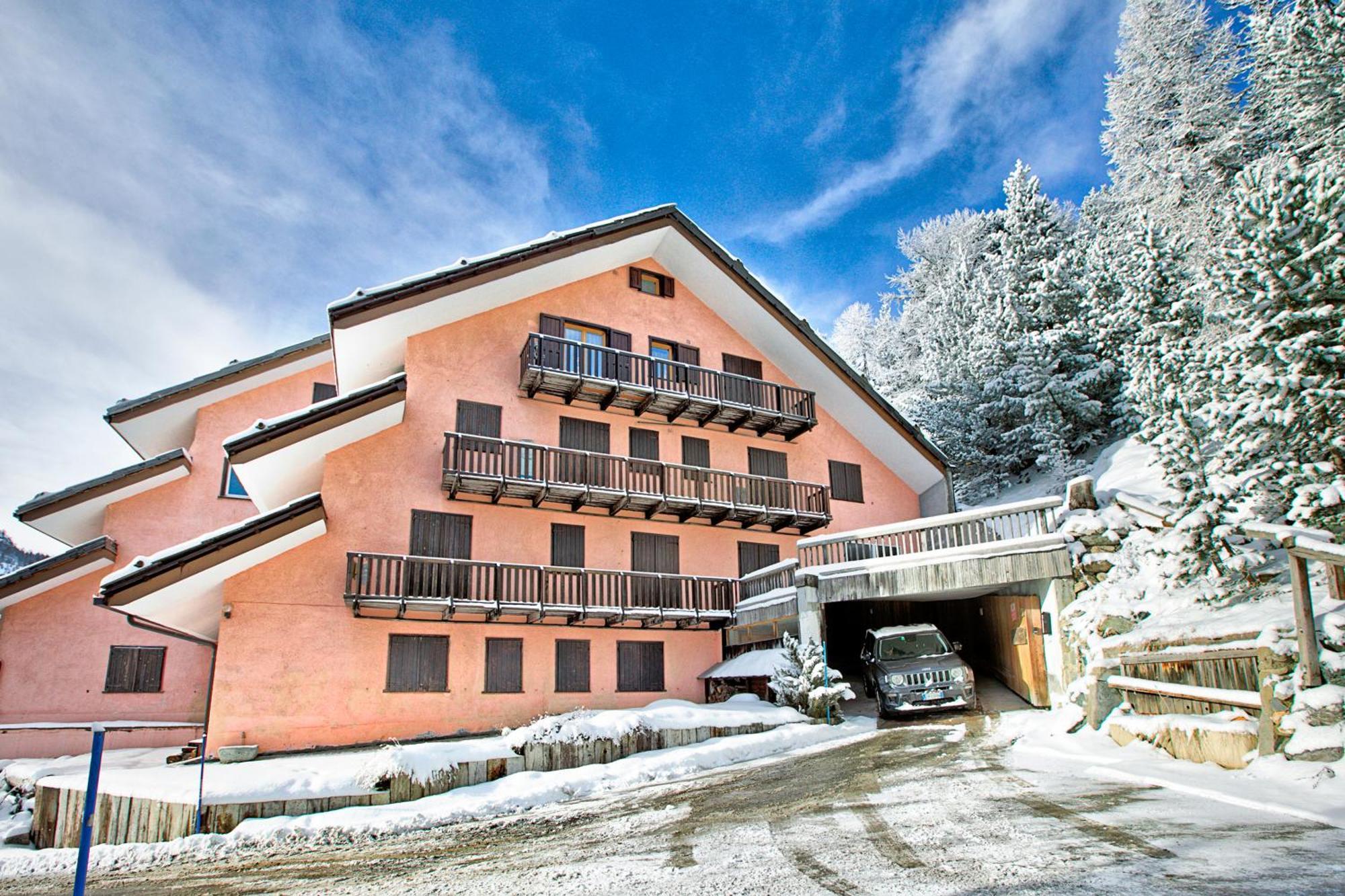Appartamento La Marmotta Mountain Retreat - Happy Rentals Claviere Eksteriør bilde